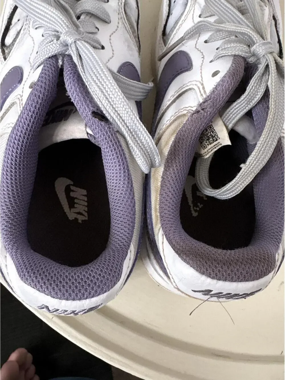 Nike Low Top Sneakers with purple Size 6.5 Girls Kids